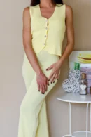 Conjunto chaleco punto amarillo